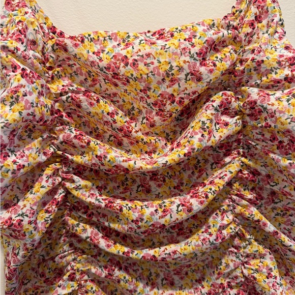 Missguided Floral Ruched Mini Dress - Picture 3 of 5